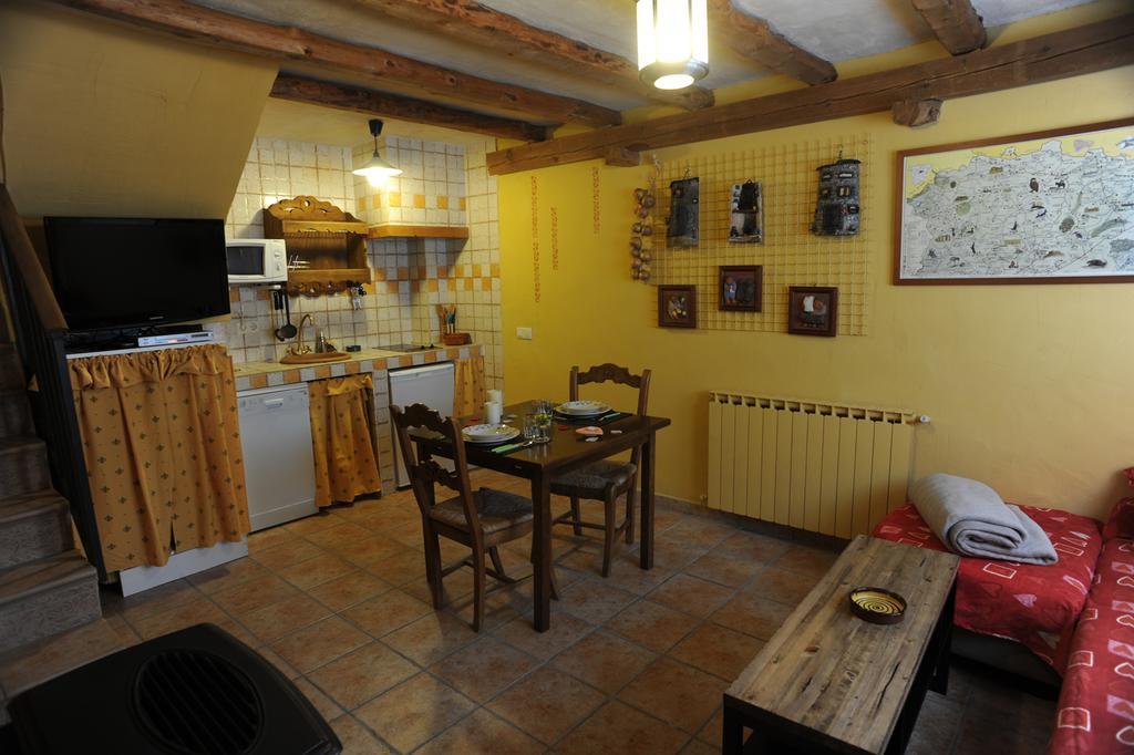 El Rincon De Monasterio Guest House ภายนอก รูปภาพ
