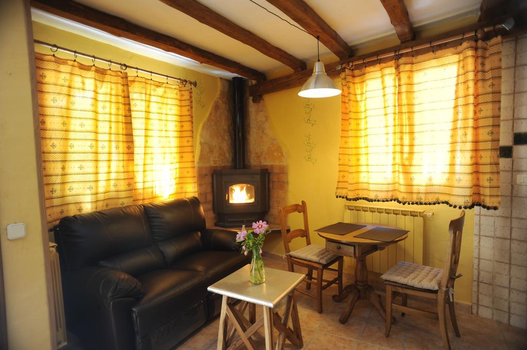El Rincon De Monasterio Guest House ภายนอก รูปภาพ