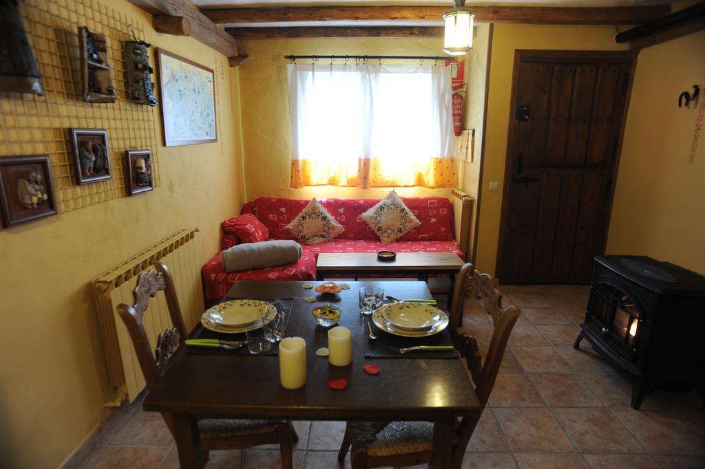 El Rincon De Monasterio Guest House ภายนอก รูปภาพ